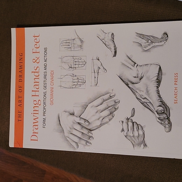 Accessories - Drawing Hands & Feet book
